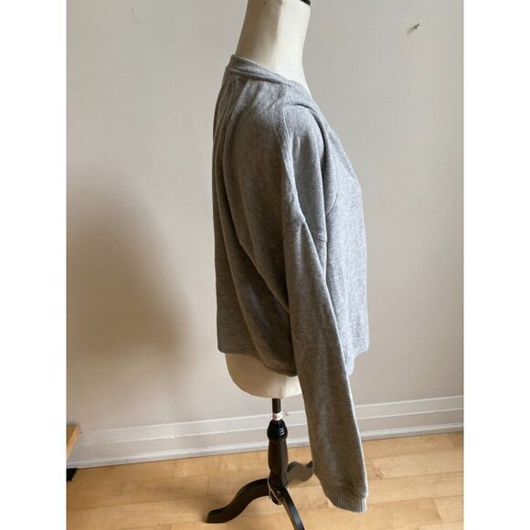 BP BNWOT women cropped stitch gray supersoft buttons sweater - Picture 3 of 6